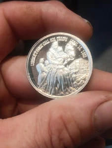 25.5 Gram .999 Silver Round. Gorgeous Cameo Proof. Awesome! - Picture 1 of 3