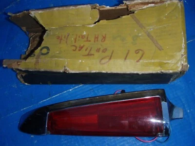 61 NOS PONTIAC 1961 CATALINA BONNEVILLE STATION WAGON CHROME TAIL LIGHT HOUSING - Image 1 of 4