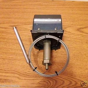  UNITED ELECTRIC CONTROLS  F302 6BS  0-250 F TEMPERATURE  CONTROLLER - Picture 1 of 4