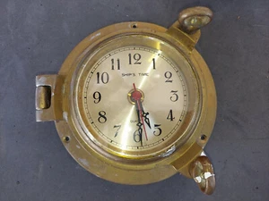 RELOJ NÁUTICO 22GG58, LATÓN MACIZO, NECESITA LIMPIEZA Y PULIDO, LE FALTA UNO - Imagen 1 de 6