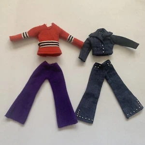 De colección Hasbro World Of Love Muñeca Ropa Jazzy Jean 4471 Camisa Roja Pantalón Púrpura - Imagen 1 de 17