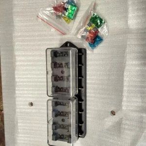 12 Volt Auto/Marine Blade Sicherungsblockhalter - Bild 1 von 2