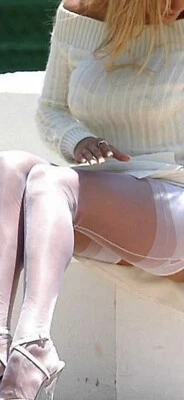 Eleganti by Secrets in Spitze vollmodische Strümpfe, weiß, Havanna-Absatz, mittel - Bild 1 von 2