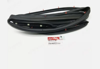 83130D9000 正品左后门天气条适用于起亚 Sportage 2017 - 2021 — 第 1/2 张图片