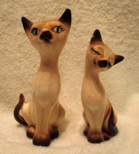 Vintage~Siamese Cats~Salt & Pepper Shakers~Ceramic~1960's - Picture 1 of 20