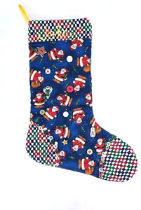 Medias de Navidad hechas a mano con nombre John botón adornado forrado 17" - Imagen 1 de 6