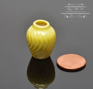 1:12 Dollhouse Miniature Ceramic Royal Yellow Swirl Parr Wen Vase BD B165 - Picture 1 of 3