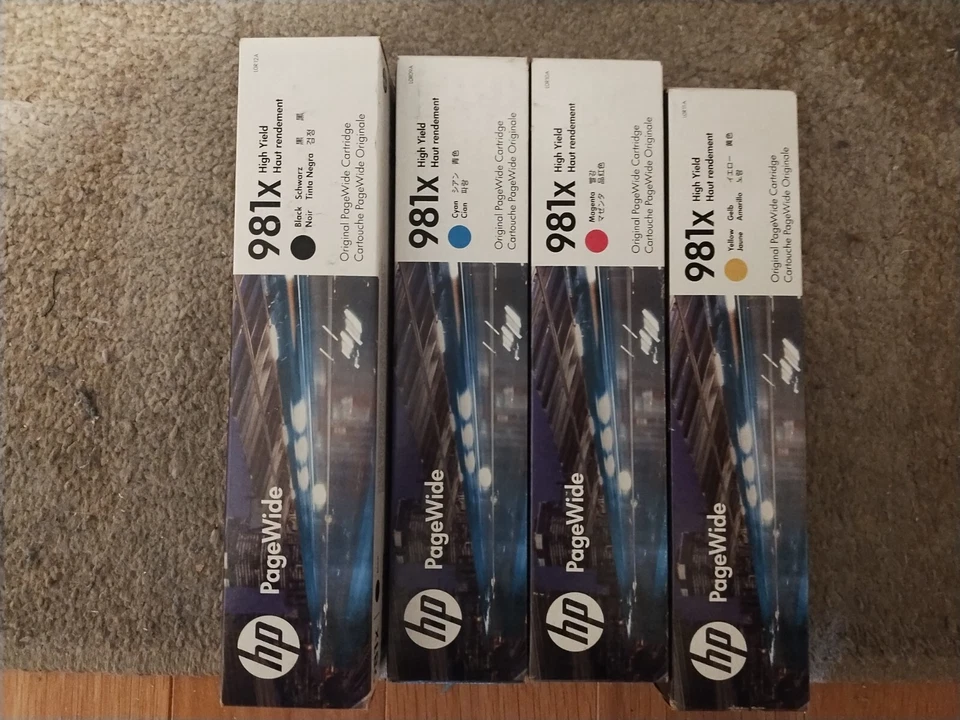 Juego de 4 cartuchos HP 981X HI-YLD 2025/4 ORIGINALES L0R09A-L0R12A PageWide 556 586 Foto 1 de 1