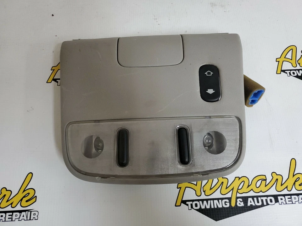 Infiniti G20 2001 luz domo (9C) Foto 1 de 4