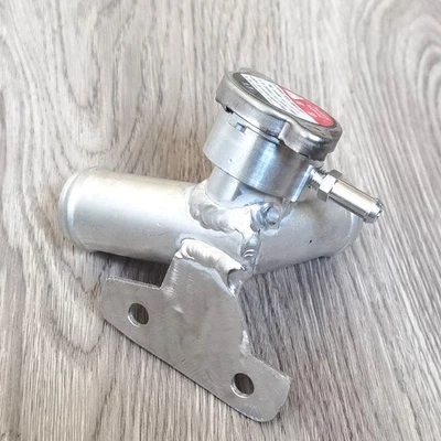 Pescoço de enchimento de alumínio natura para Toyota ECHO/YARIS;SCION XA/XB 99-05 16502-21010 - Imagem 1 de 4