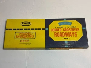 Aurora HO Scale 9" Corner Crossover #1513 - Bild 1 von 2