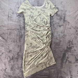 Skinnygirl Connie Kleid Medium Grün Camouflage Rüschen Erdig Outdoor Camouflage - Bild 1 von 10
