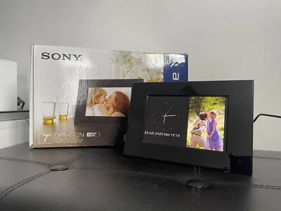 Sony S-Frame DPF-E72N 7" Digital Picture Frame - Image 1 of 4