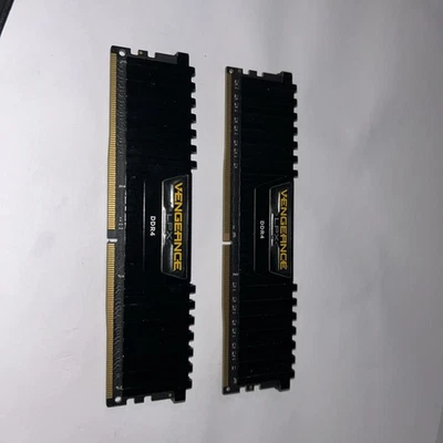 Corsair VENGEANCE LPX 16GB (2x8GB) DDR4 DRAM Arbeitsspeicher(CMK16GX4M2D3600C18) - Bild 1 von 3