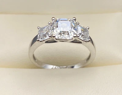 SW 14K White Gold Ring Sz. 6 - 3 x Cubic Zirconia Asscher Cut - 2.86 gm, 2.71 ct - Image 1 of 4