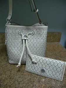NWT 2025 - 2 Piece Set Brighton Ferrara Diamonte Bucket Purse and Wallet - White - Picture 1 of 12