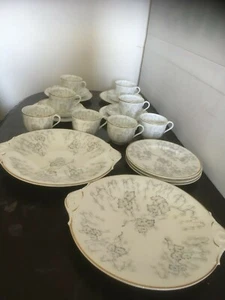 ROYAL WORCESTER TEA SET 21 pieces - Picture 1 of 6
