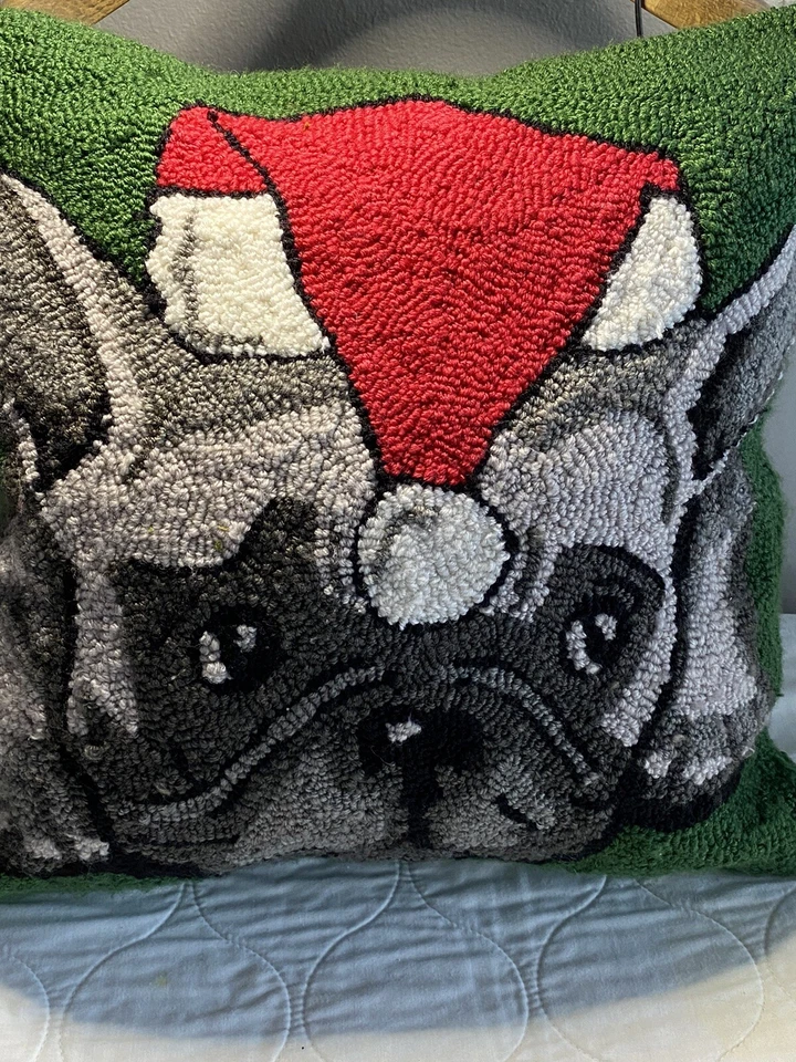 Bulldog Santa Dog - Almohada de Navidad de 18" x 18" - Funda de almohada enganchada C & F Foto 1 de 4