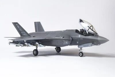 Lockheed F-35A Lightning II - Tamiya 1/72 - PRO BUILT MODEL - Immagine 1 di 4