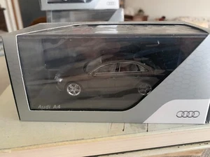 Audi A4 1:43 marrone antracite berlina 2015 nuova Audi Collection - Foto 1 di 3
