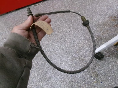 Cable de freno de estacionamiento trasero Plymouth Dodge 1963-66 nuevo de stock 2448768 Foto 1 de 3