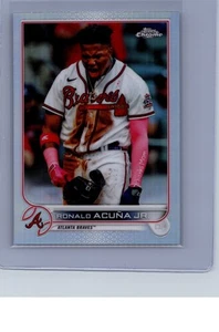 2022 Topps Chrome #165 Ronald Acuña Jr. Refractor - Picture 1 of 2
