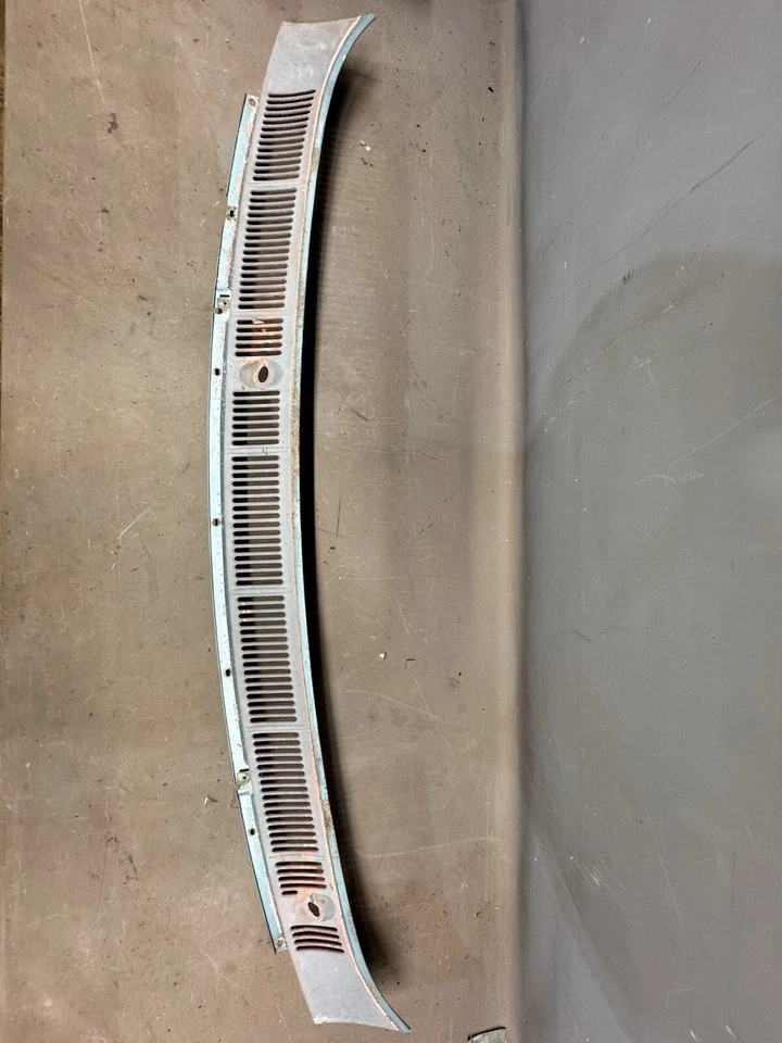 Ford Galaxie 500 XL LTD 1967 1968 capó ventilación parrilla panel descongelador aire fresco fabricante de equipos originales Foto 1 de 4