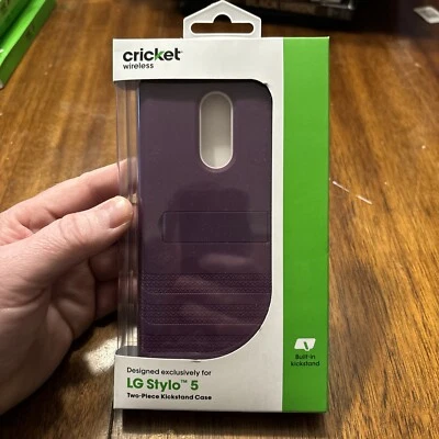 Funda protectora para teléfono LG Stylo 5 púrpura de Cricket Wireless Foto 1 de 2