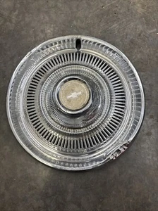 (ONE) OEM 1970-1975 CHEVROLET Chevelle Impala Monte Carlo 15" HUBCAP WHEEL COVER - Picture 1 of 4