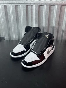 Air Jordan 1 SE Mid Nero Bianco Argento Metallizzato Uomo Taglia 13 HV0789-010 SENZA COPERCHIO - Foto 1 di 5