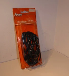 FOCUS FLASH LEAD , SYNC EXTENSION , 9 Feet ( 2.3m ) long - Picture 1 of 2