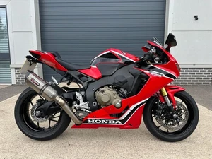 HONDA CBR1000RR RA-H FIREBLADE 2017 - COBRA EXHAUST - 7205 MILES - Picture 1 of 20