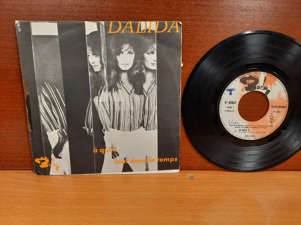 France 45 / Dalida / 1967 / A qui? / Loin dans le temps Foto 1 de 1