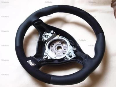 Lenkrad für VW Golf 4 R32 auch  Bora Passat 3B 3BG beziehen in Alcantara-Leder - Bild 1 von 4