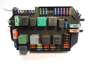 MERCEDES S-CLASS SAM FUSE BOX UNIT A2215402250 / 2215402250 / A2115451632 RL0428 - Picture 1 of 4