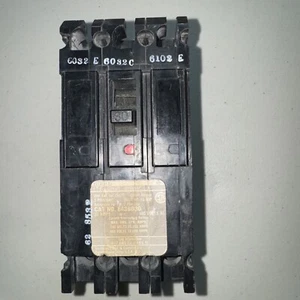 Interruptor de circuito ITE E43B030, 30 amperios, 480 voltios, 3 polos - Imagen 1 de 7