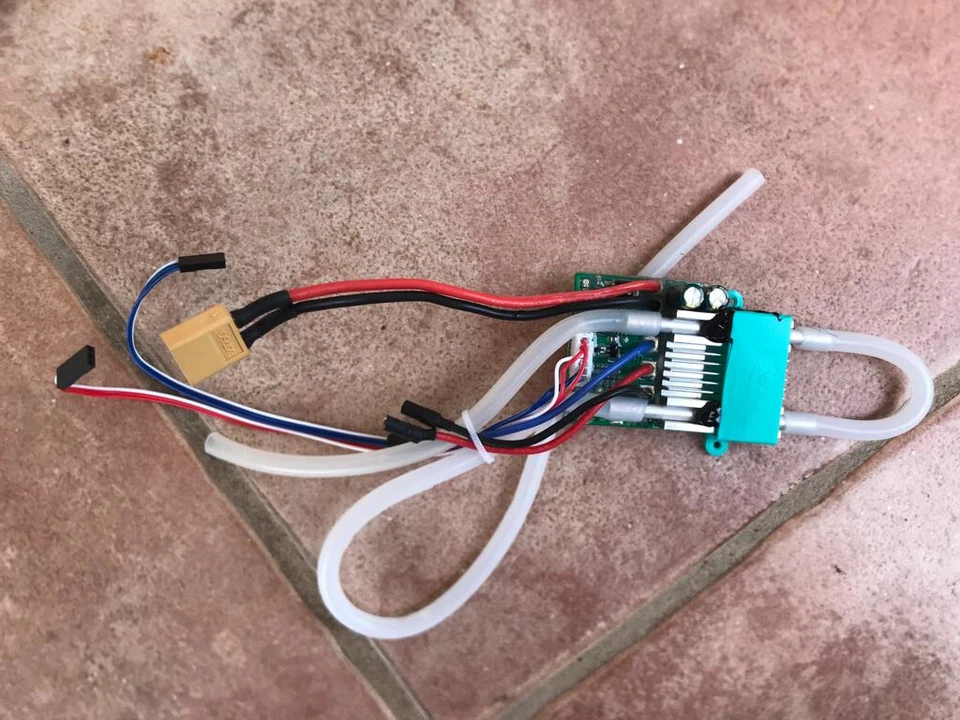 ESC Per Motoscafo Radiocomandato Heng Long Tornado - Rigenerato - Immagine 1 di 1