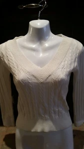 Poof Excellence Small White V-Neck cable Short Sweater - Picture 1 of 3