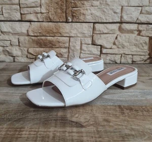 Zapatos De Mujer En Charol Blanco Con Tacón Bajo A30188 Sandalia Verano 2025 - Imagen 1 de 5
