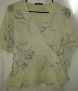 Banana Republic Womens Size L Petite Lined Wrap Blouse Green Lemon Floral ~ New - Picture 1 of 5