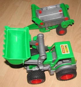 Traktor mit Kipp-Anhänger Wader Quality Toys - Bild 1 von 7