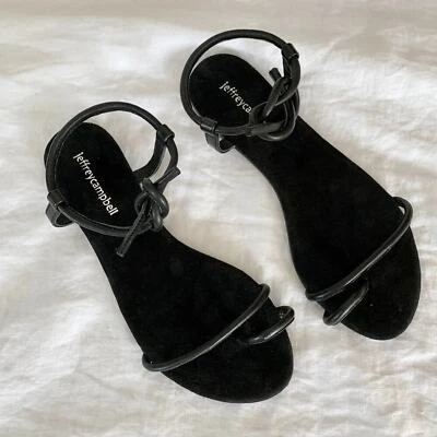 Sandalia negra Jeffrey Cambell Foto 1 de 4