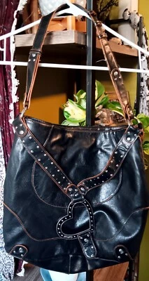 Bolso de Mano XOXO Slouch Corazón Tachonado Cartera  Foto 1 de 4