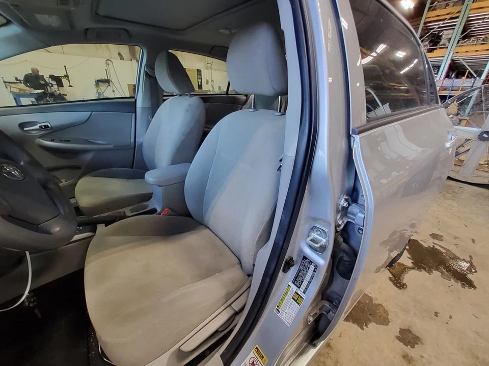 Driver Front Seat Bucket  Cloth Manual Le Fits 10-13 COROLLA 519001 Foto 1 de 1