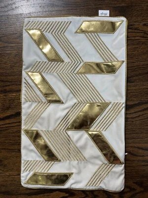 Alerfa 12 x 20 英寸白色几何金色皮革条纹靠垫套 — 第 1/4 张图片