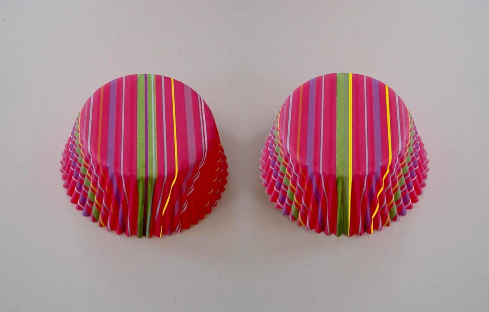 Muffin-Papierbackförmchen "bunte STREIFEN in Regenbogen-Farben" mini - 75 Stück - Bild 1 von 1