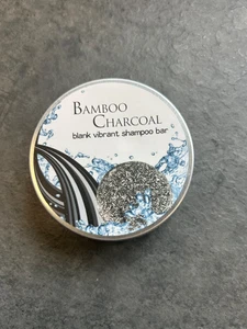 Barra de champú vibrante en blanco carbón bambú 55 g - Imagen 1 de 10