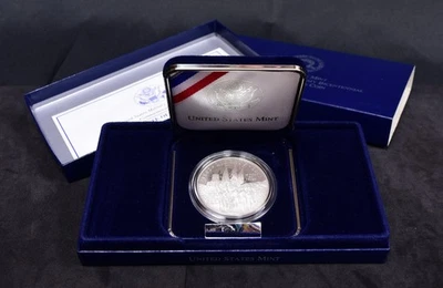 2002 West Point Military Academy Pf 90% Silv Dollar US Mint Coin Box & COA(#277) - Image 1 of 4