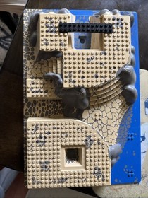 LEGO World City: Coast Watch Hq 7047 LEGO 44510 3D RAISED BASE PLATE 