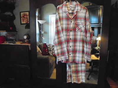 ~WONDERSHOP~ Mens Red & Green Christmas Plaid Cotton Flannel Pajama Set,  XXL. - Image 1 of 2